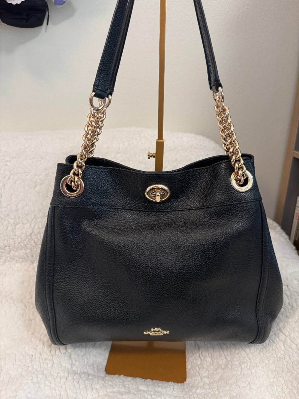 COACH Turnlock Edie 31 Black Pebble Leather Shoulder Bag 36855 + Dust Bag